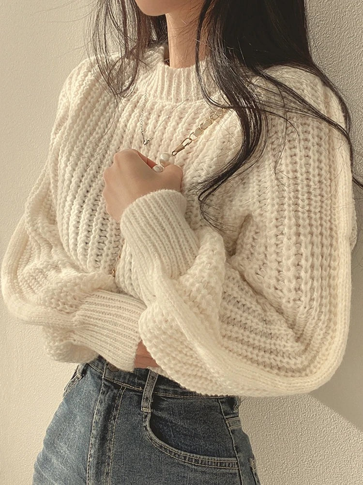 Damski krótki sweter dzianinowy