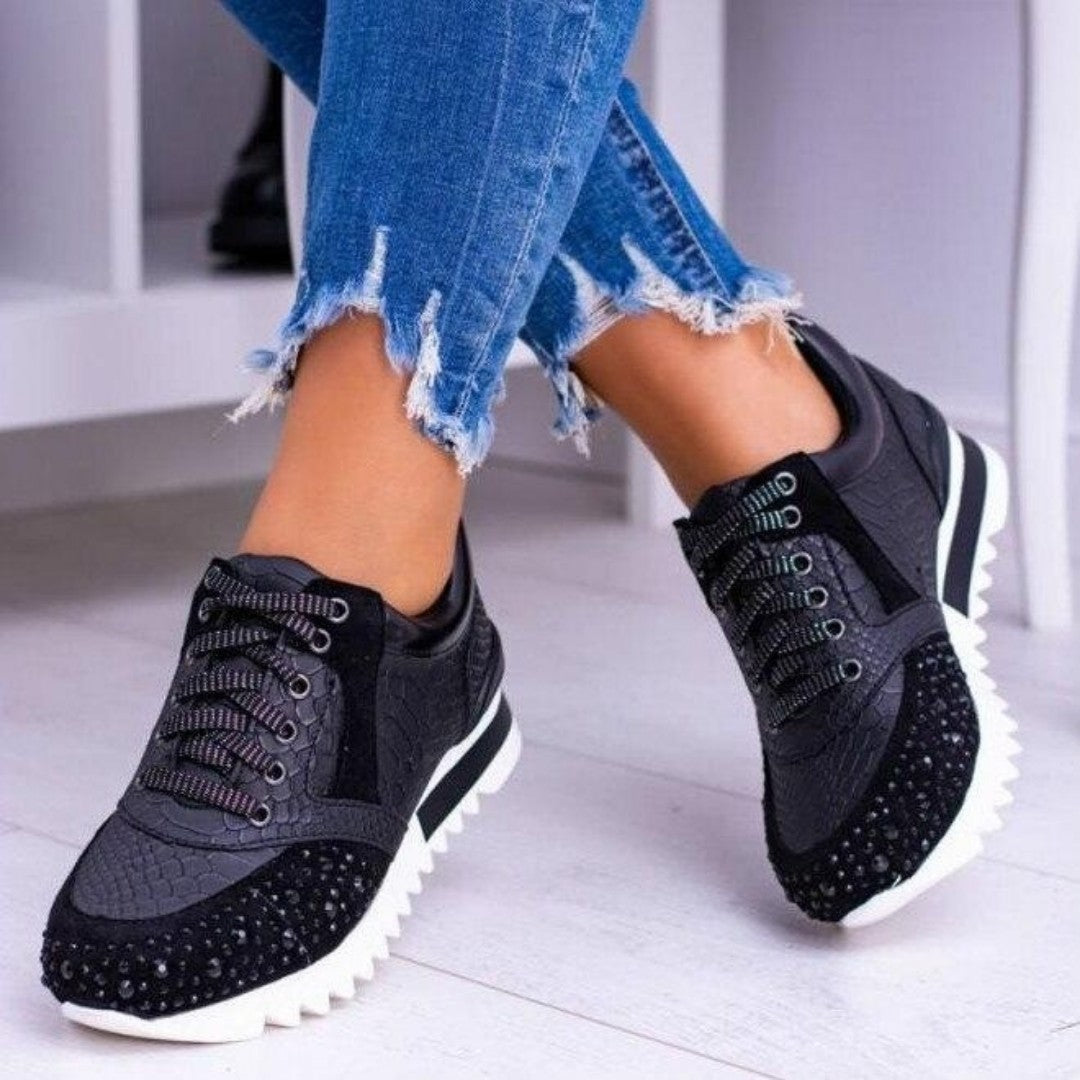 Damskie sneakersy z ozdobnymi detalami