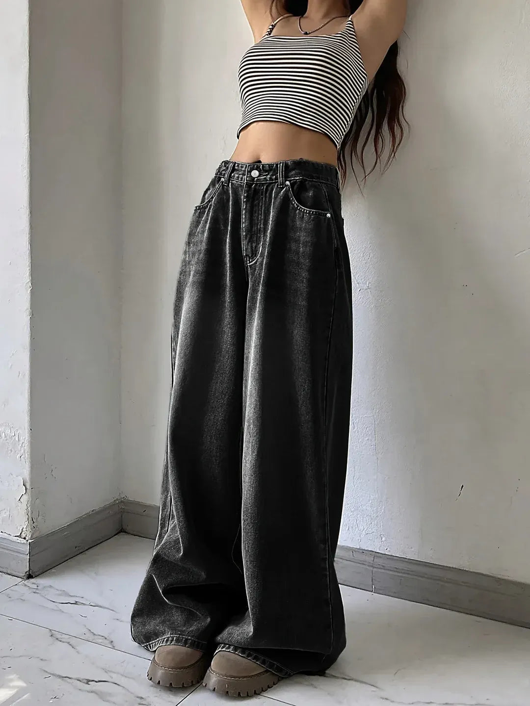 Damskie jeansy baggy z szerokimi nogawkami