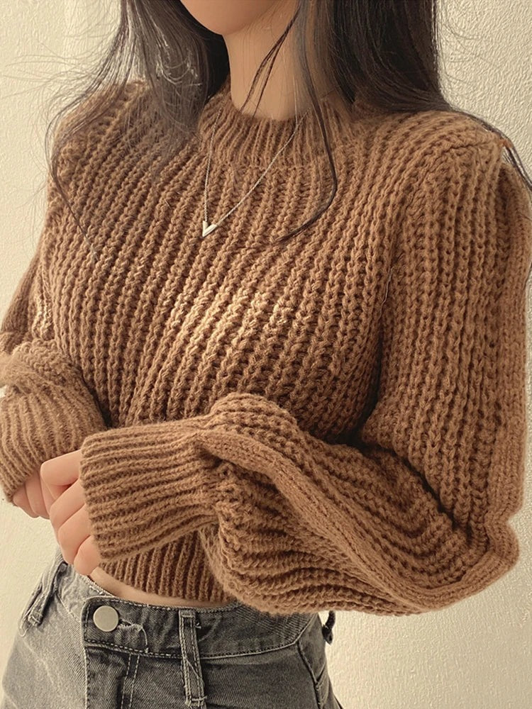 Damski krótki sweter dzianinowy