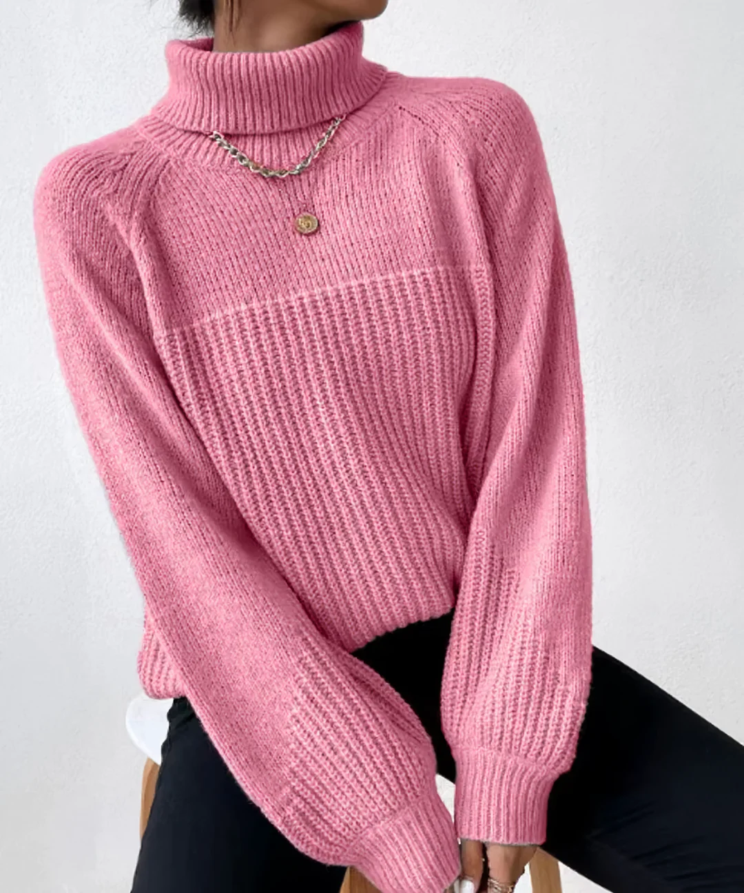 Damski sweter z golfem