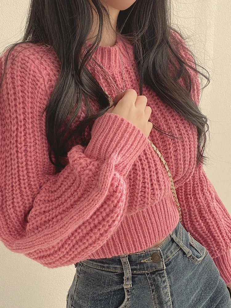 Damski krótki sweter dzianinowy